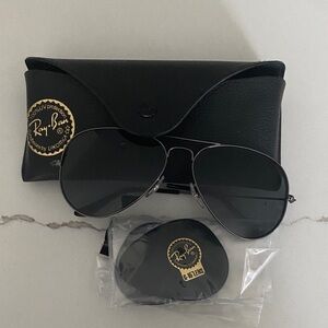 Ray-Ban Silver Frame Aviator Sunglasses